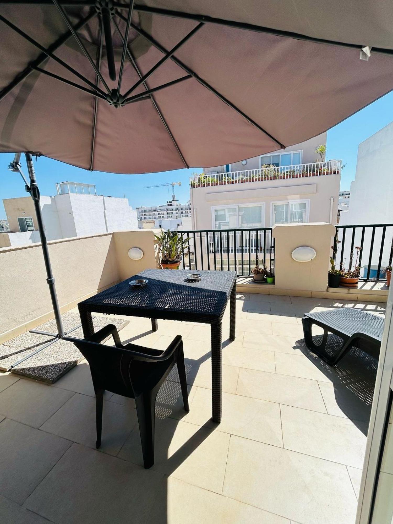 Island Breeze Apartment Saint Julian's Exterior photo